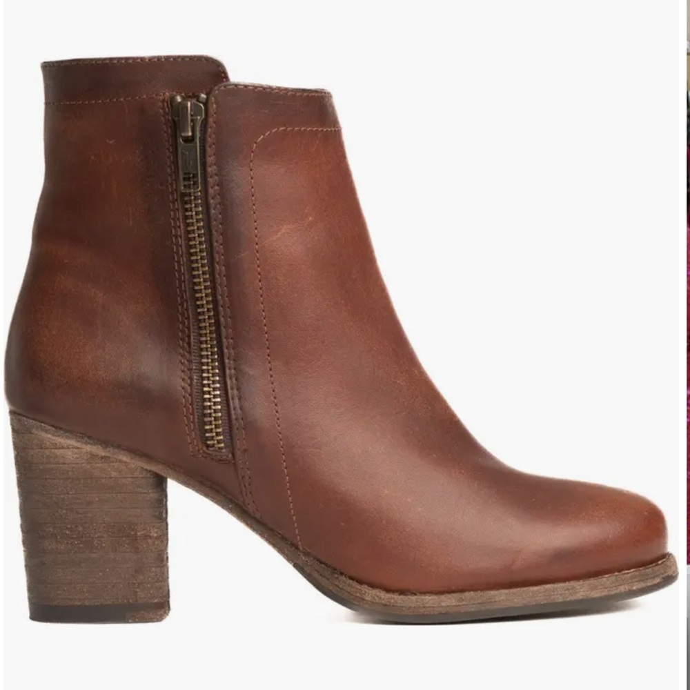 FRYE Addie Double Zip Bootie, Great Condition!